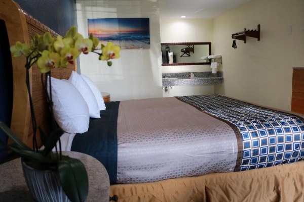 Valli Hi Motel image 11