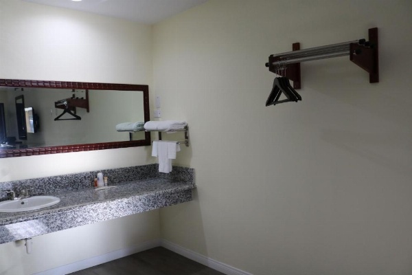 Valli Hi Motel image 13